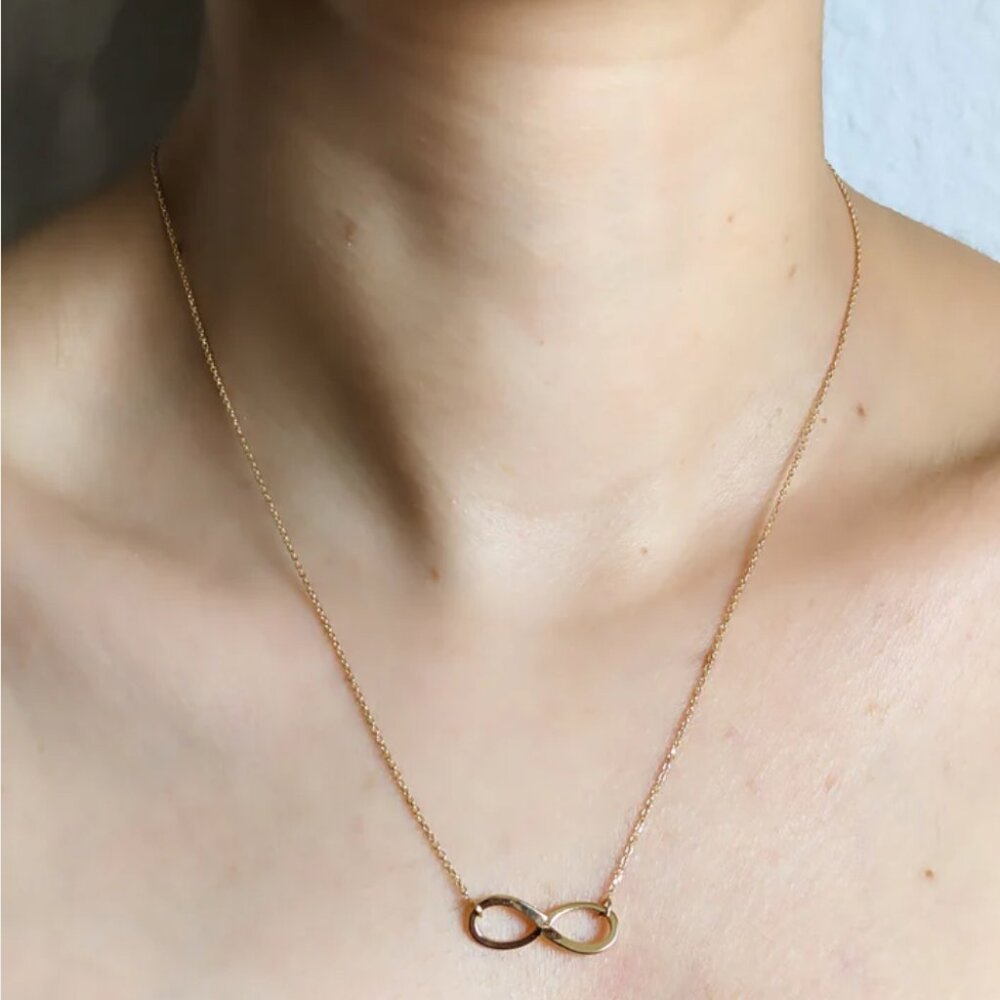18k Gold Infinity Necklace